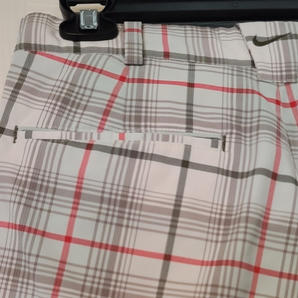 Men's Nike Golf Shorts - Picture 7 of 10